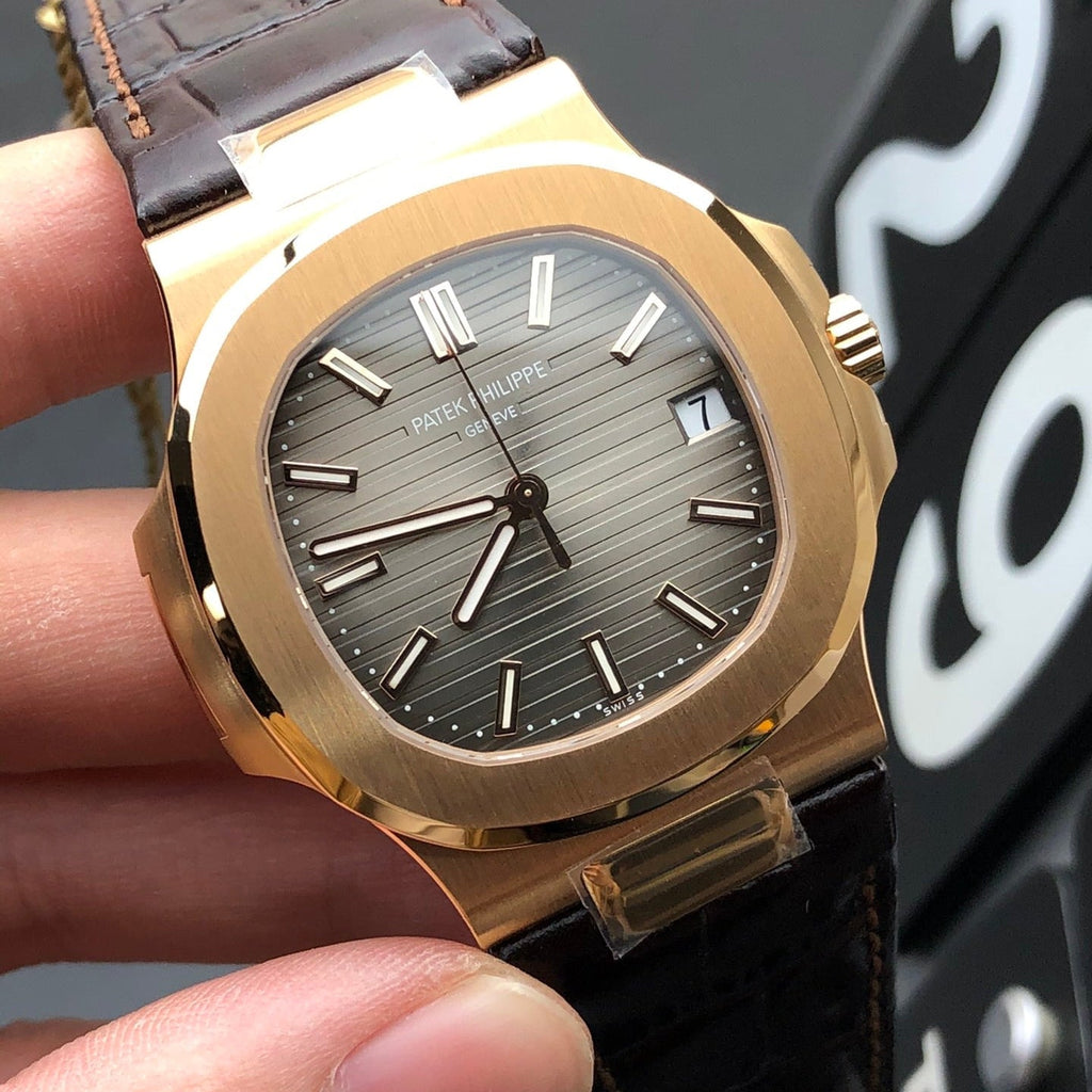40-mm-Armbanduhr mit roségoldenem Lederarmband
