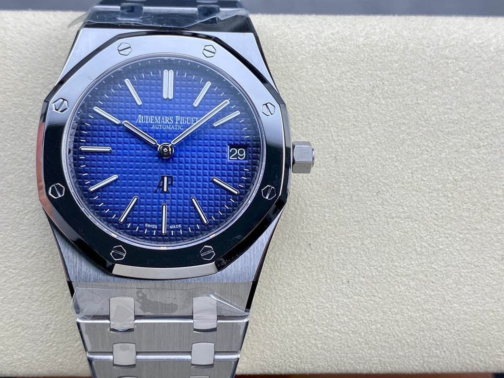 39-mm-Automatik-Uhr mit rauchblauem Zifferblatt