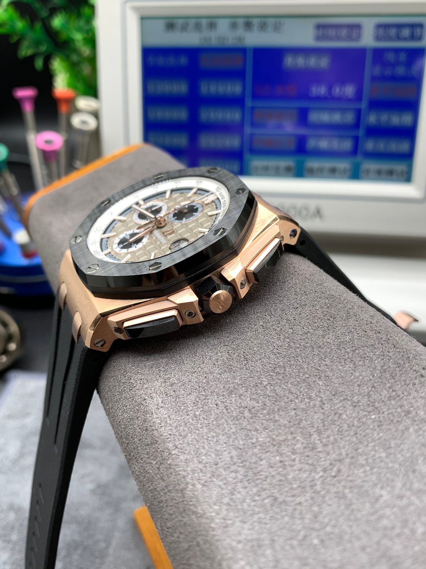Reloj cronógrafo automático de oro rosa