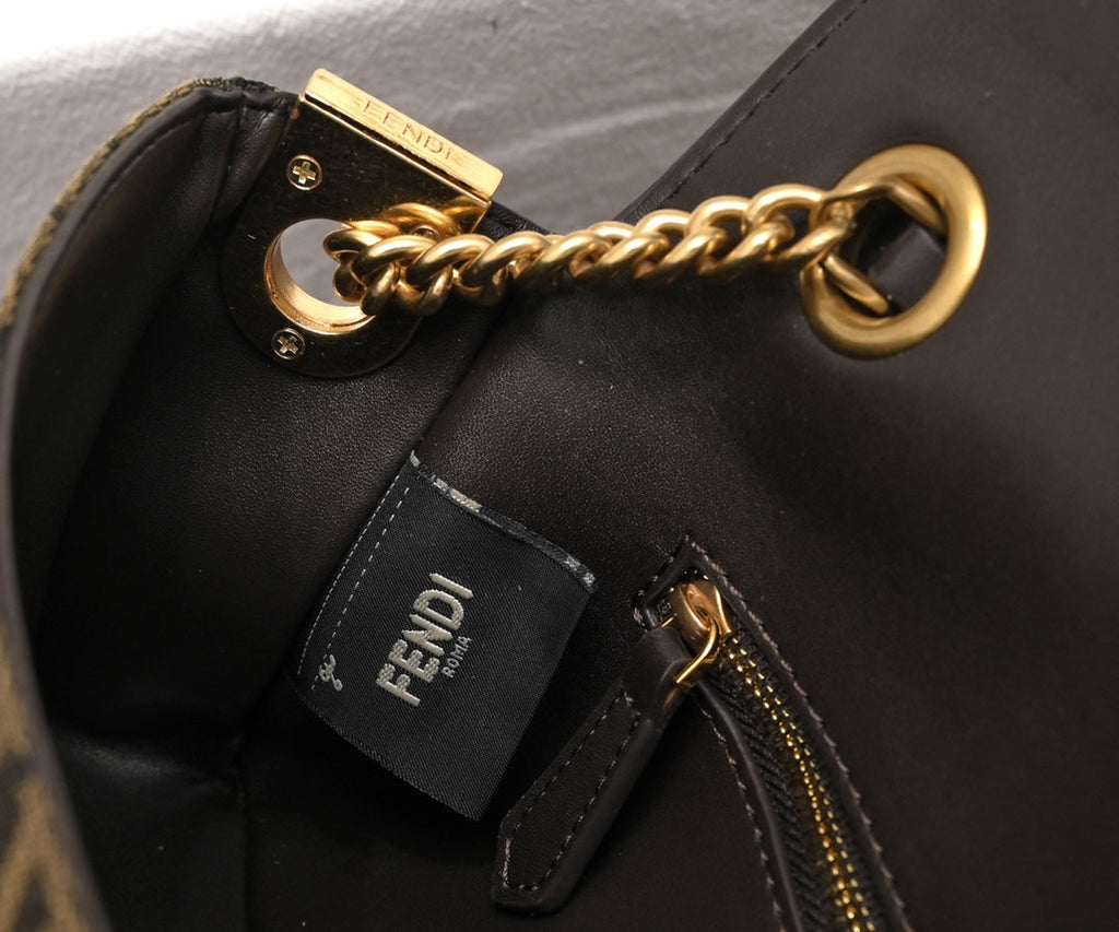 Bolso baguette pequeño con monograma