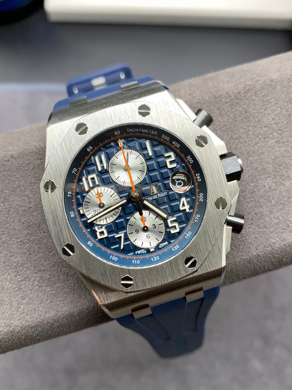 Blauer 44-mm-Chronographen-Sportuhren