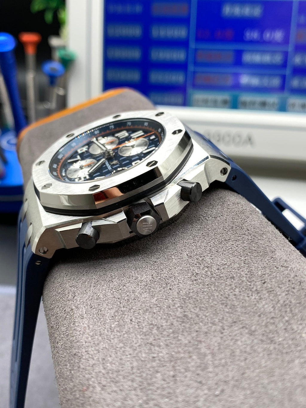 Blauer 44-mm-Chronographen-Sportuhren