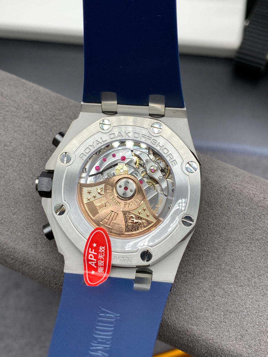 Blauer 44-mm-Chronographen-Sportuhren