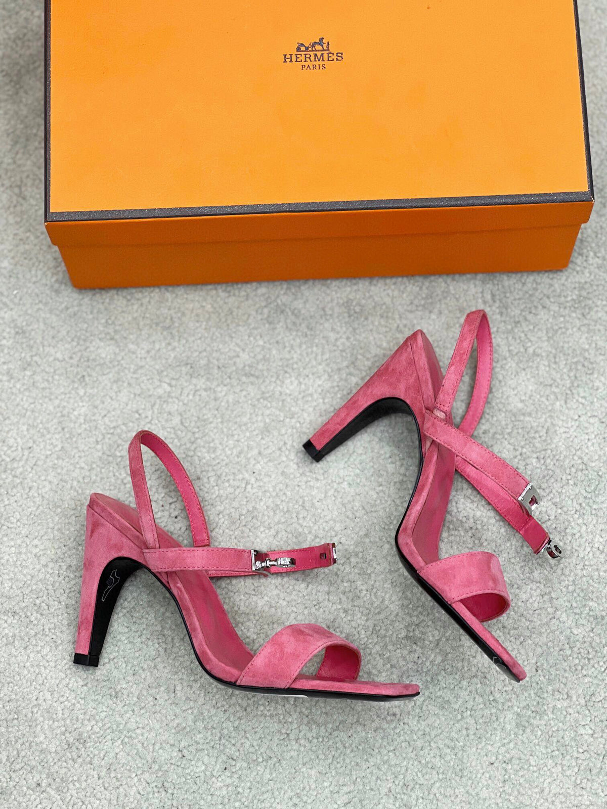Kelly Wildleder-Sandalen mit Schnalle