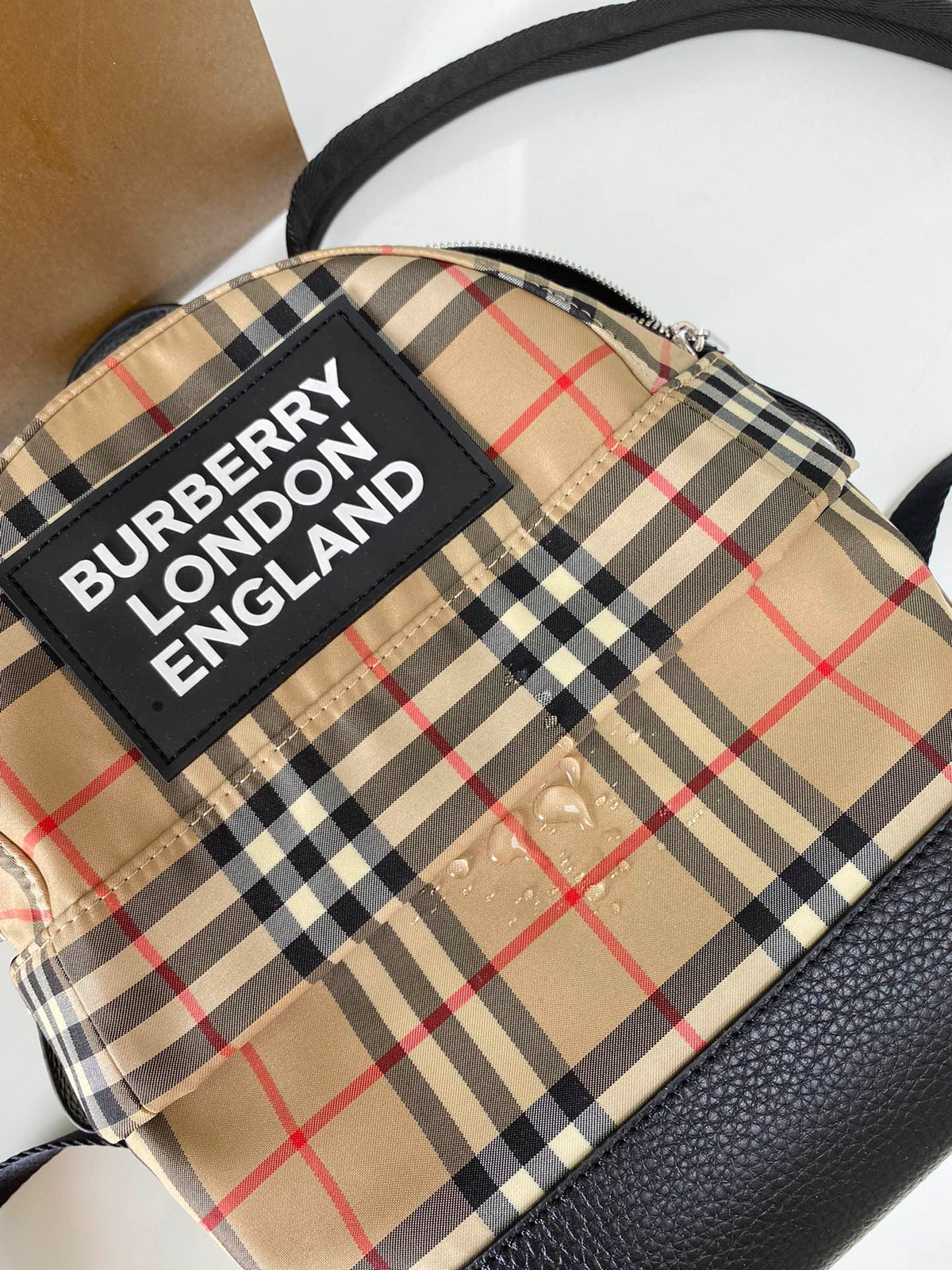 Karierter Retro-Rucksack