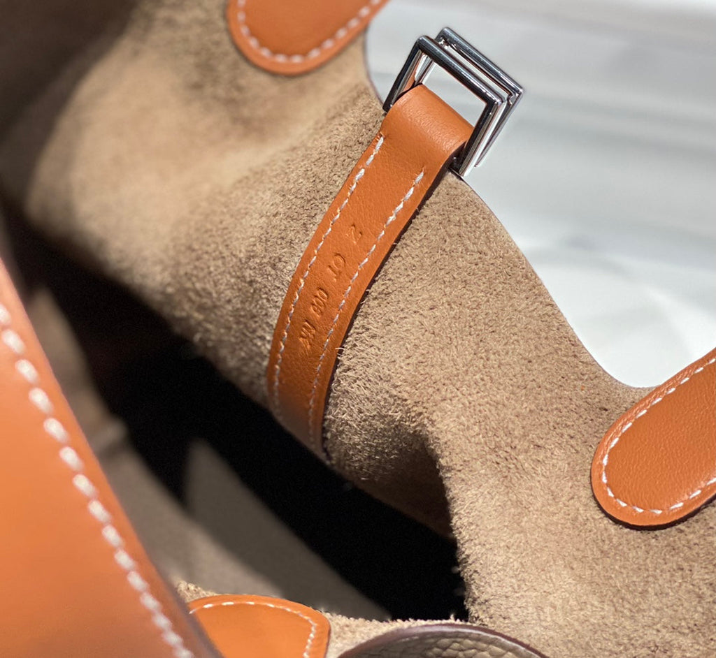 Bolso bombonera de gabardina encerada