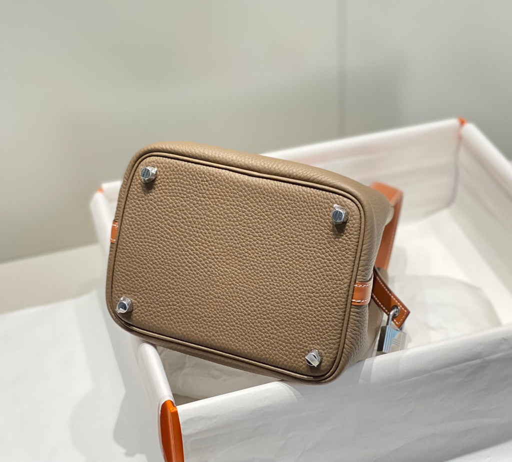 Bolso bombonera de gabardina encerada