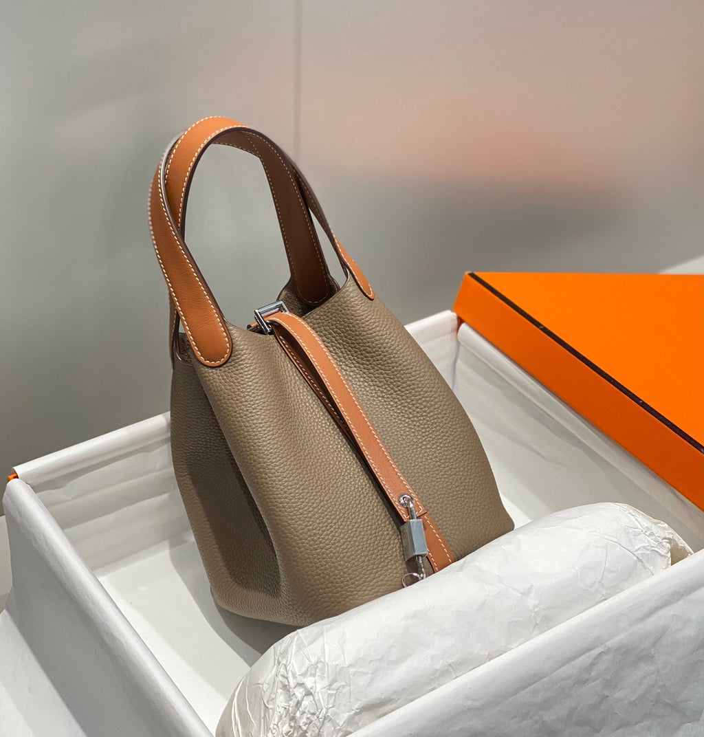 Bolso bombonera de gabardina encerada