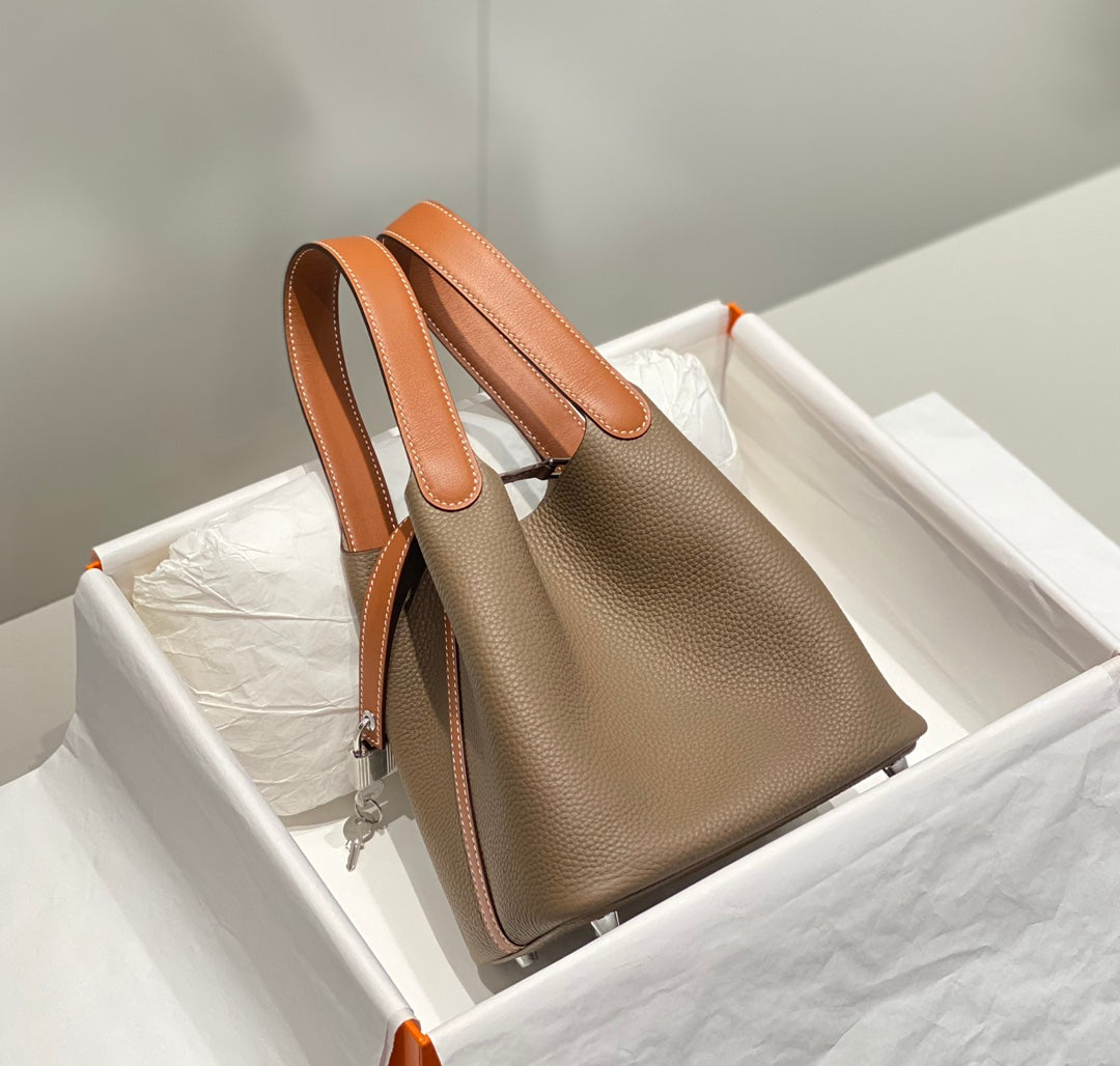 Bolso bombonera de gabardina encerada