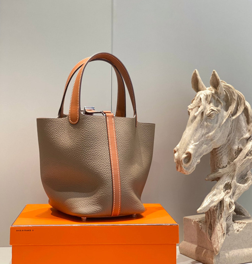 Bolso bombonera de gabardina encerada