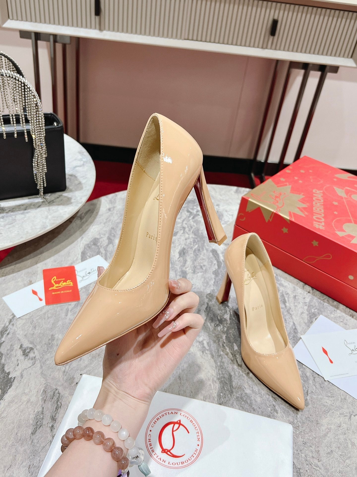 Nude Pointed-Toe Pumps