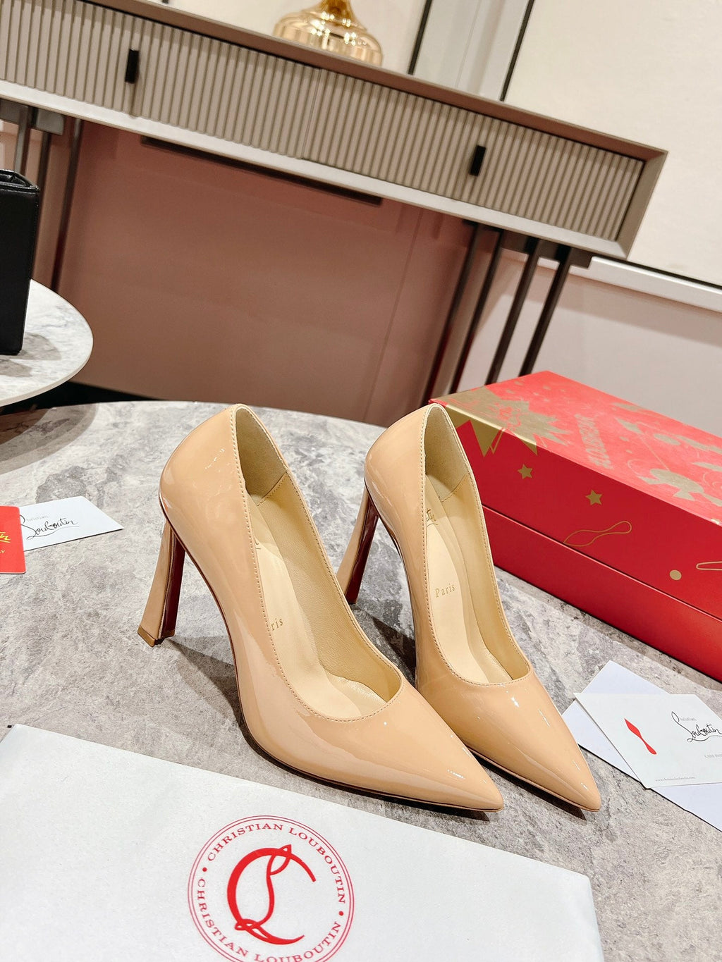 Nude Pointed-Toe Pumps