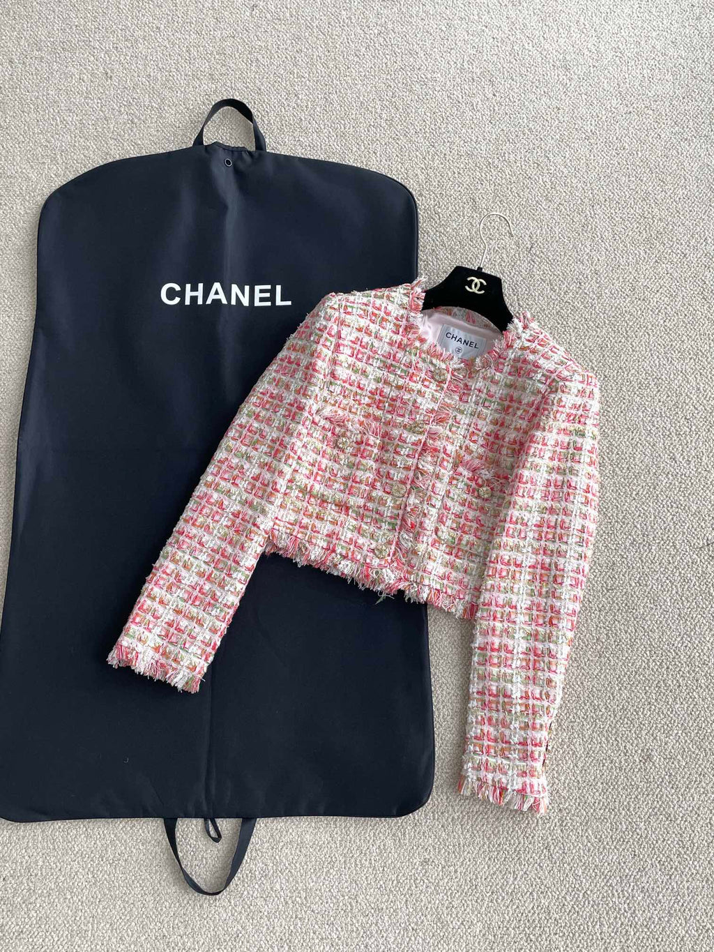 Short tweed jacket