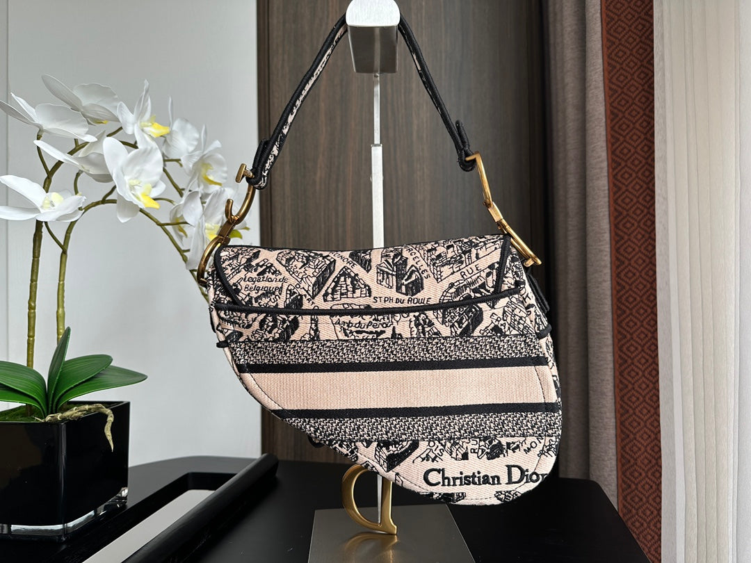 Bolso de hombro bordado de mezclilla negra con flecos – 25,5 cm