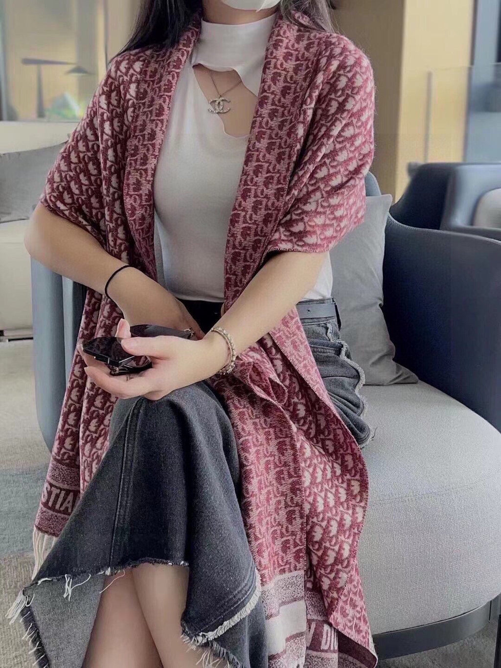 Classic jacquard cashmere scarf