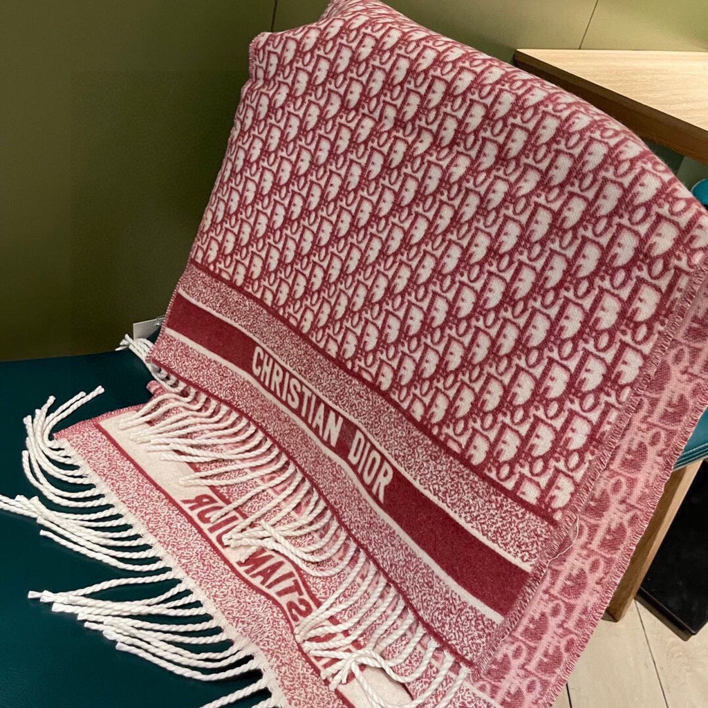 Classic jacquard cashmere scarf