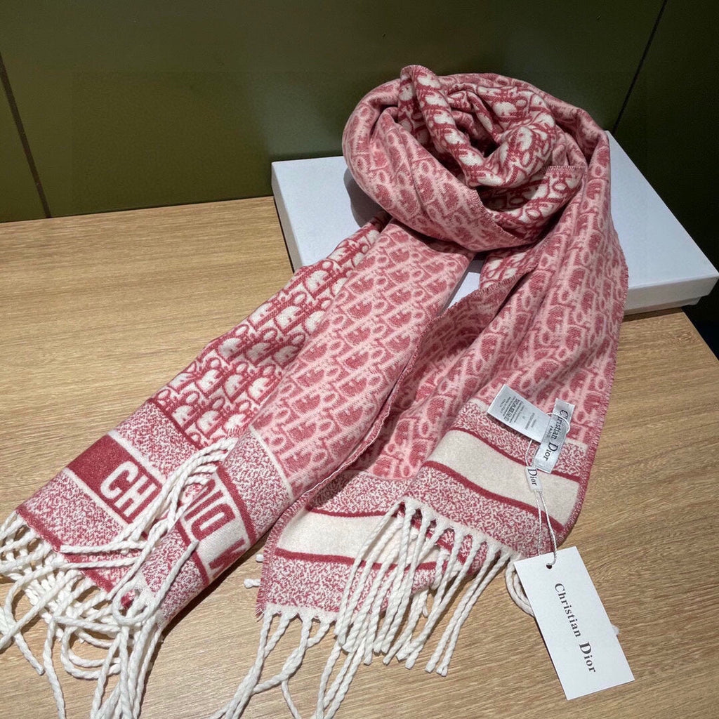 Classic jacquard cashmere scarf