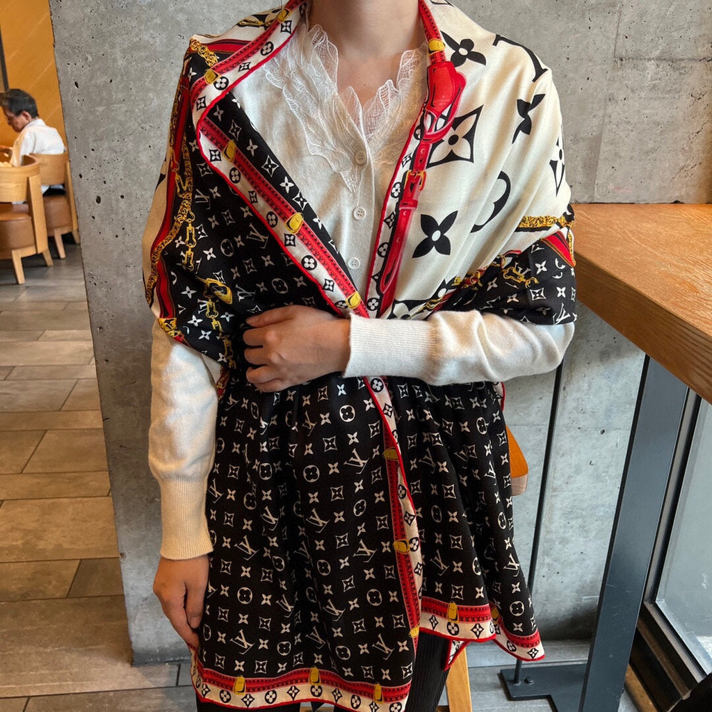 Printed double-sided scarf