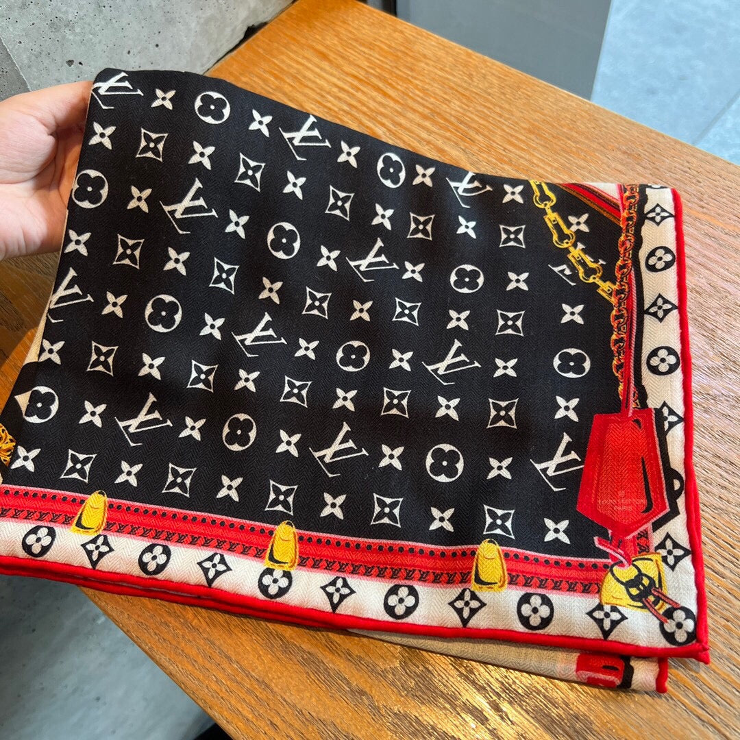Printed double-sided scarf