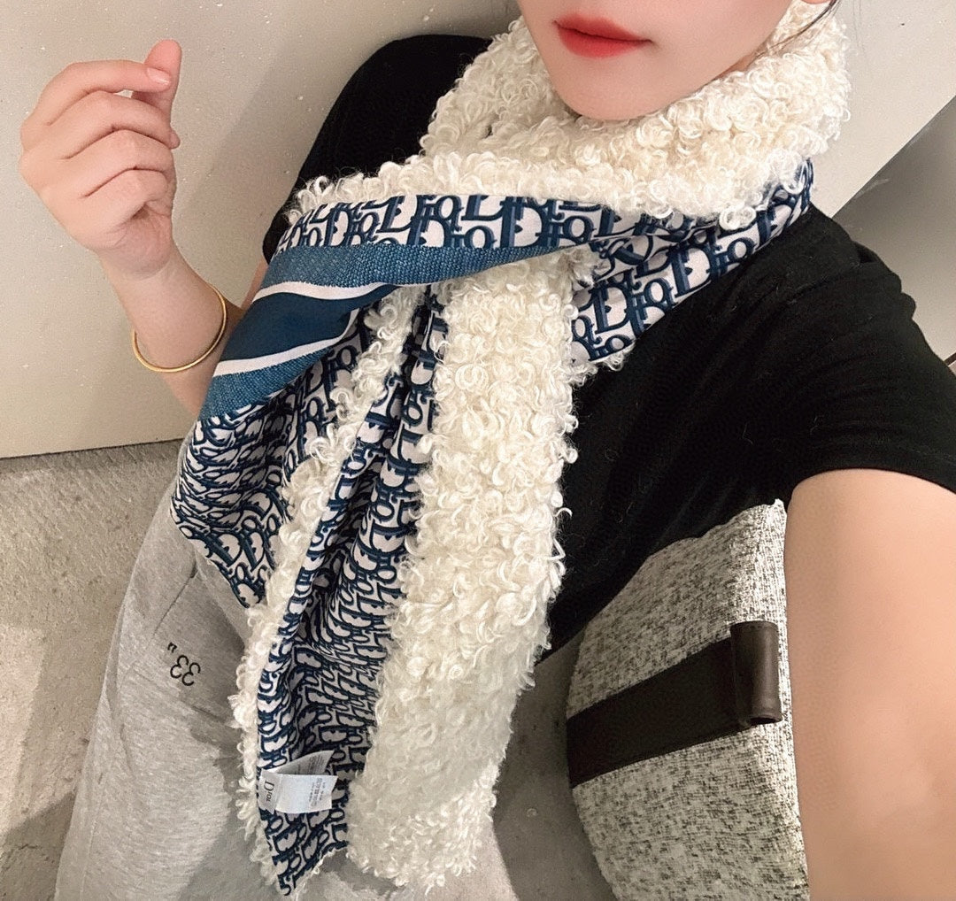 Woolen scarf
