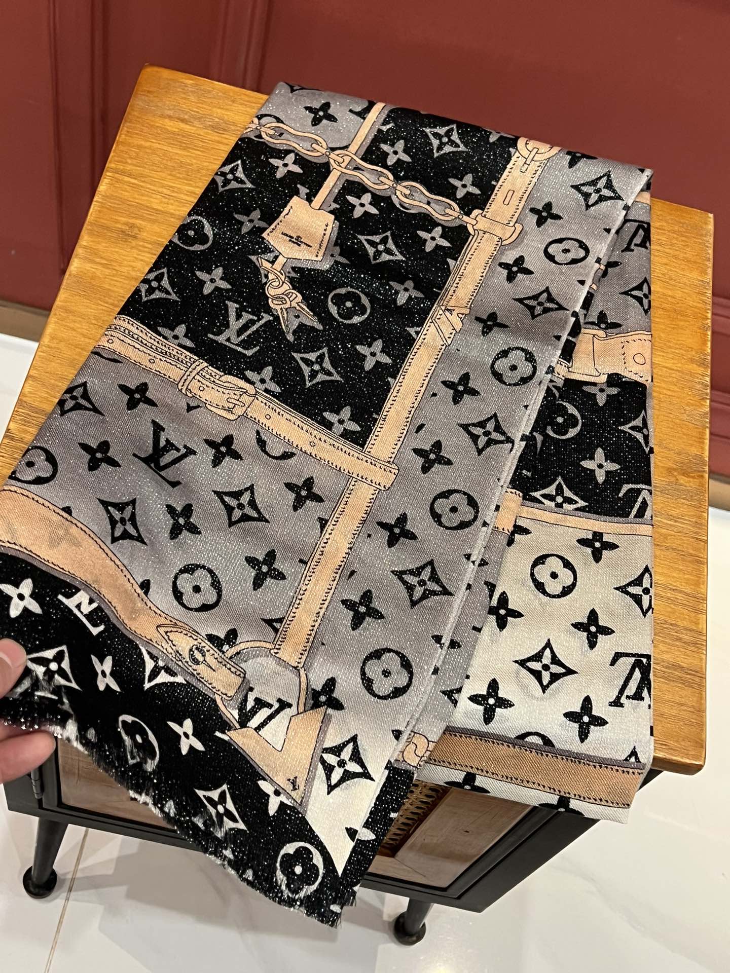 Bufanda de cachemir de edición limitada