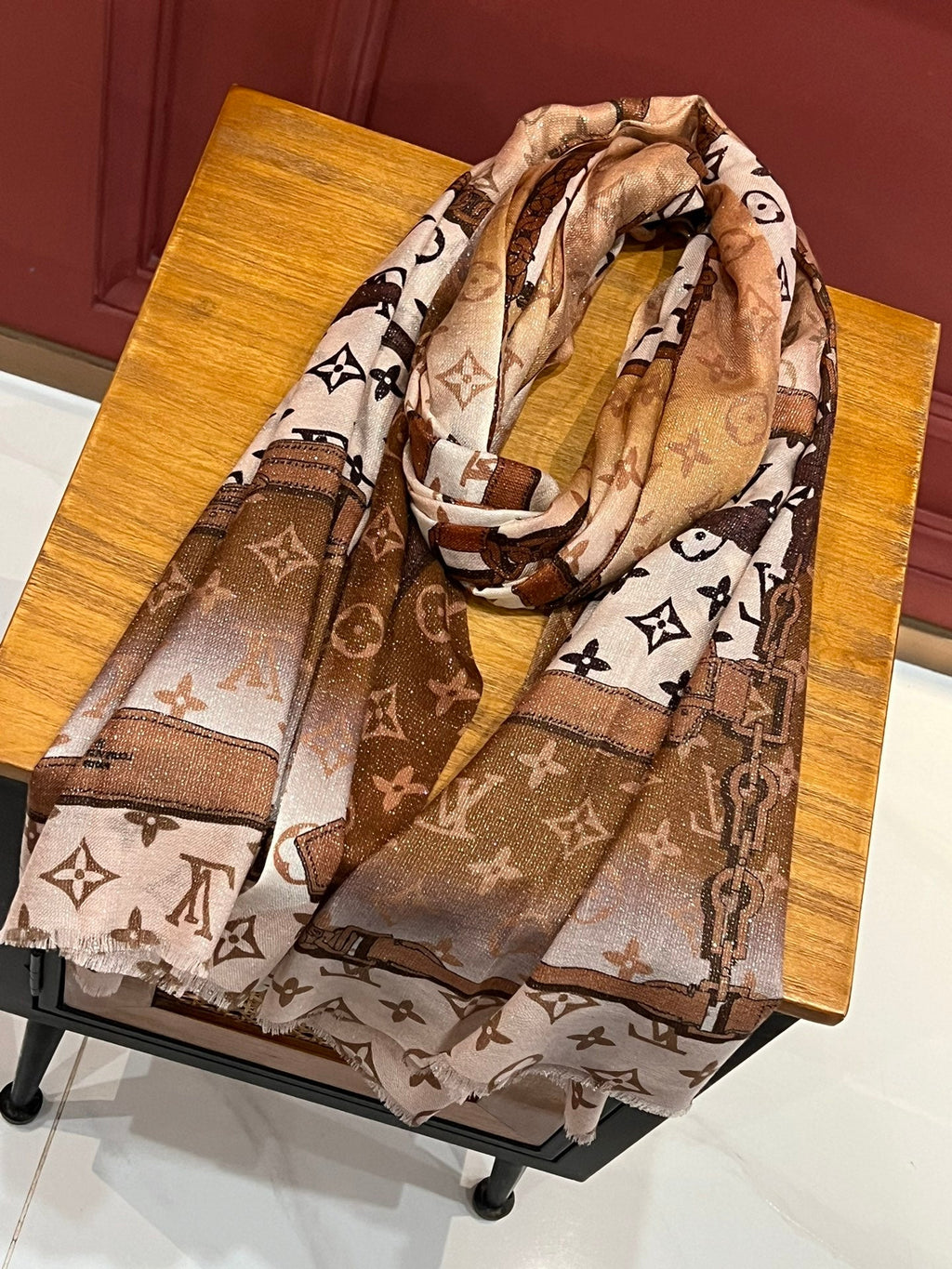 Limited edition cashmere scarf