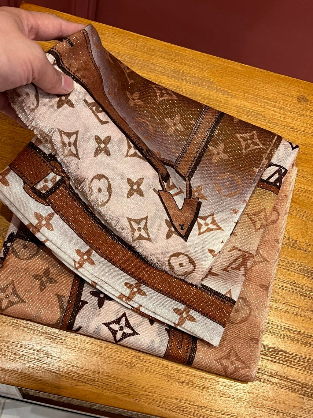 Limited edition cashmere scarf