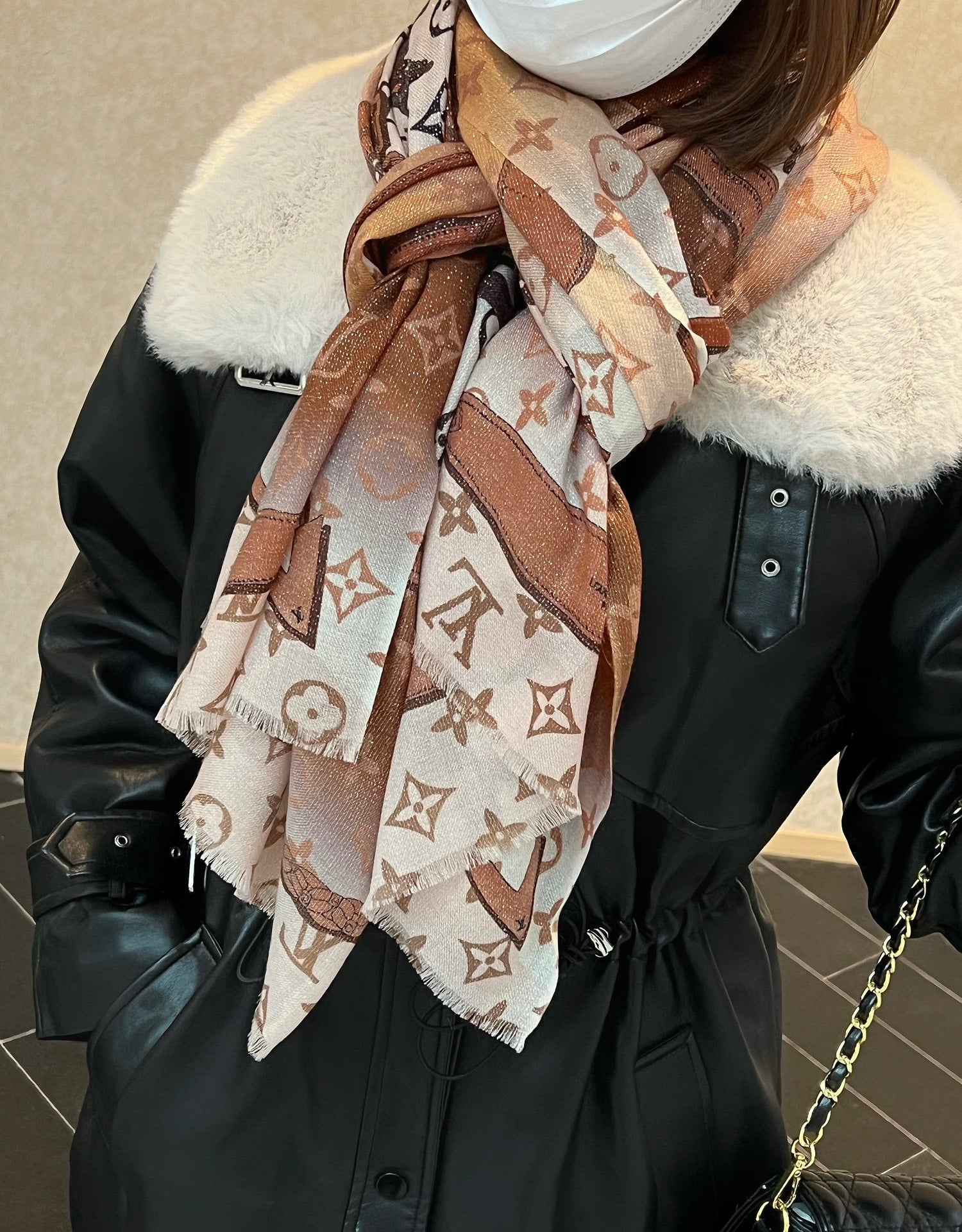 Limited edition cashmere scarf