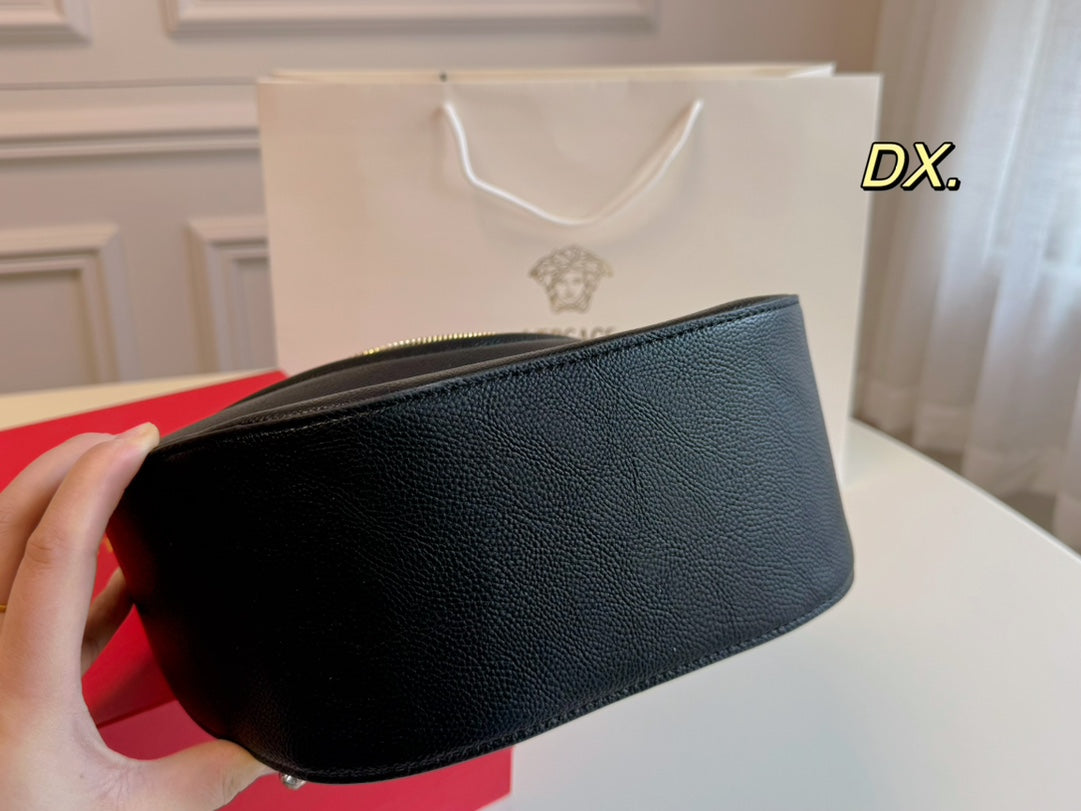V Moon Schultertasche