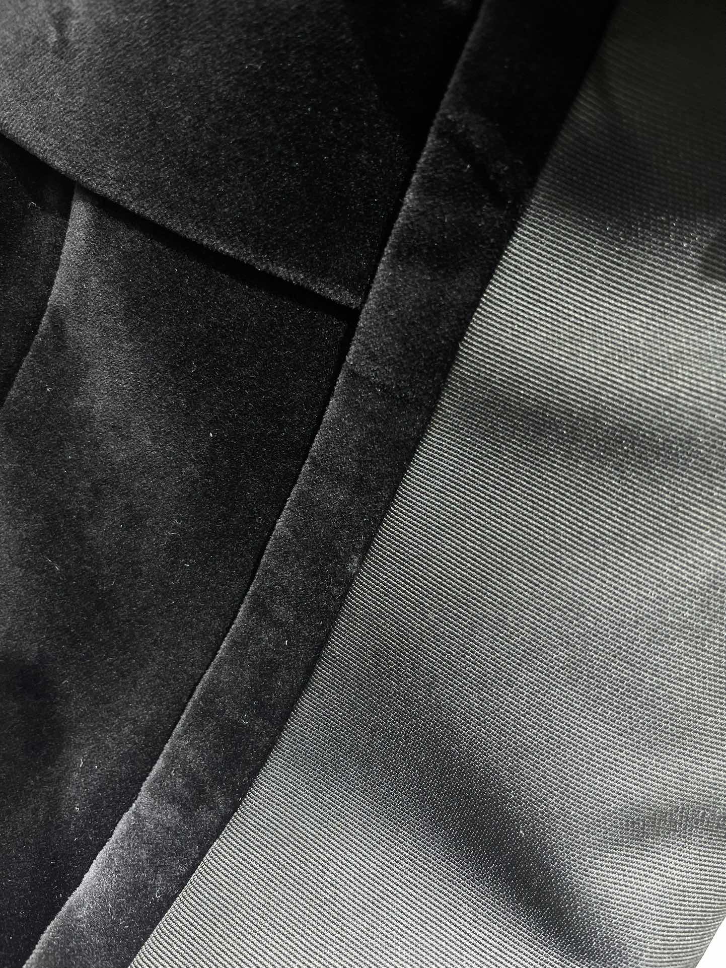 Gabardina con cinturón