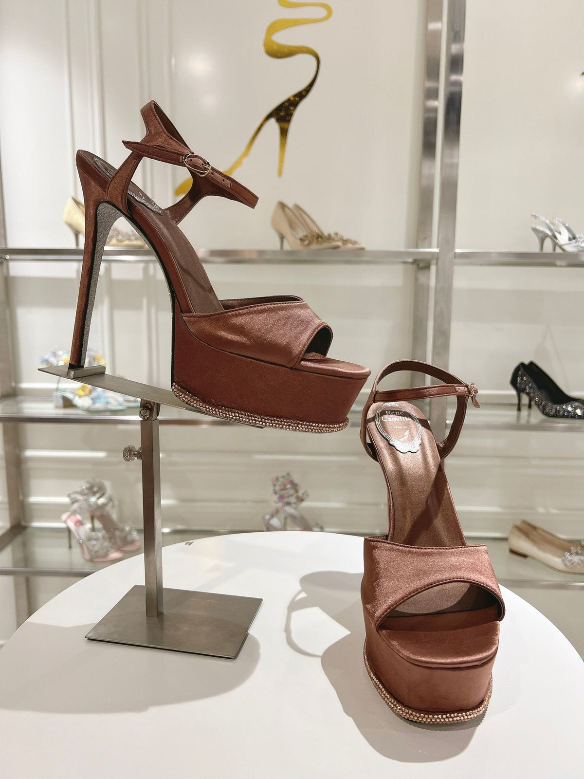 Plateau-Stilettosandalen