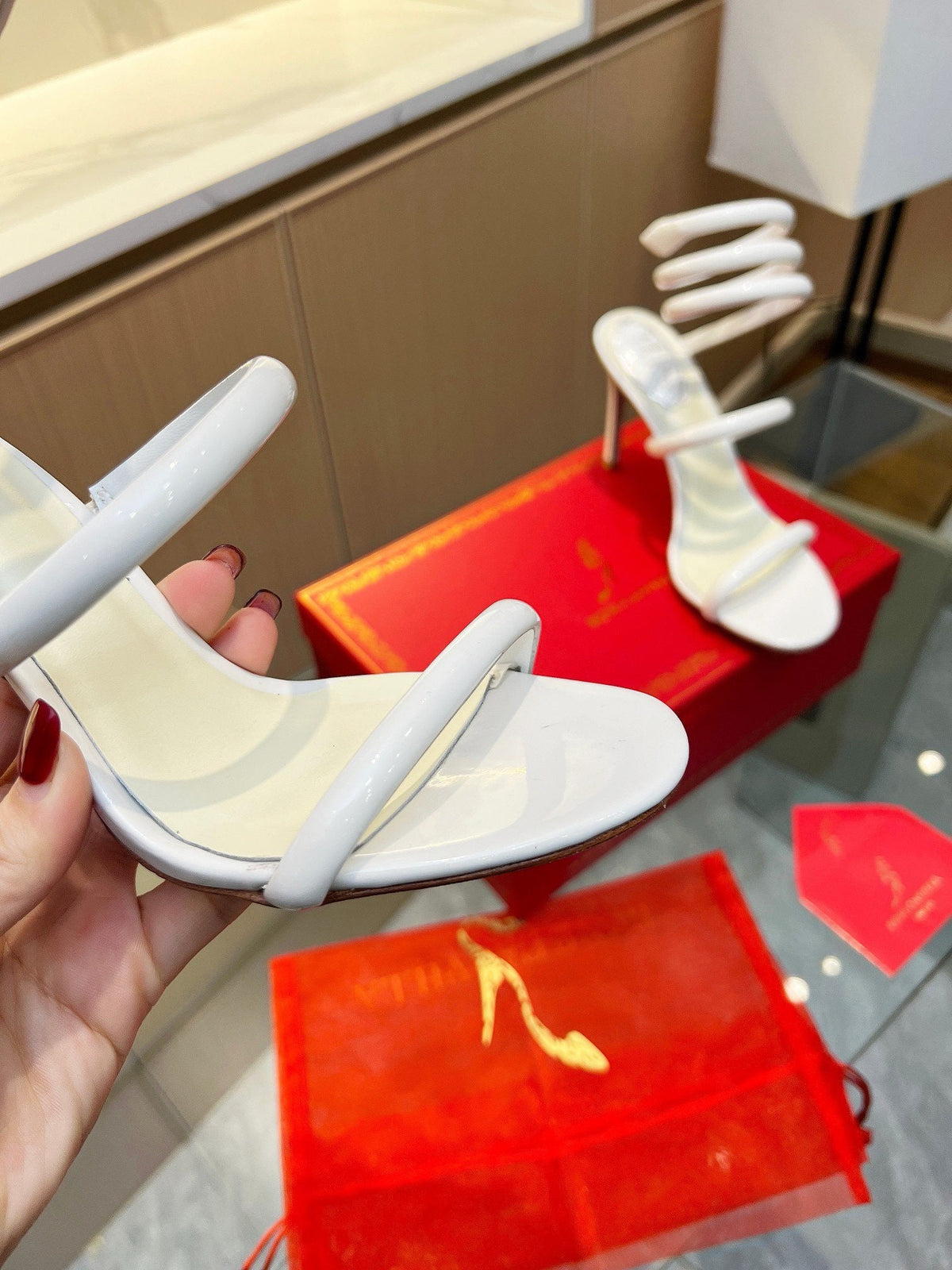 Samt-Schlangensandalen mit Kristallverzierung