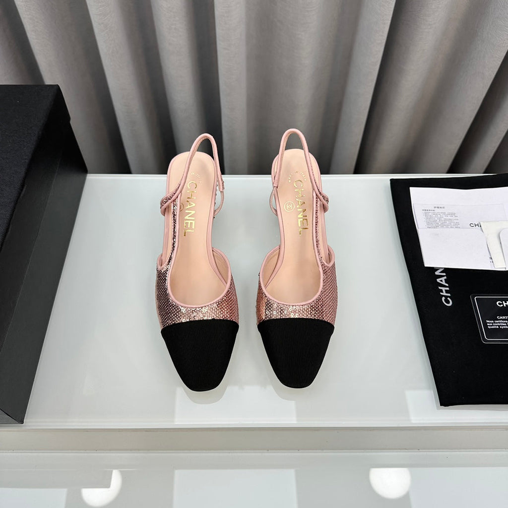 Zapatos de tacón con tira trasera bicolor