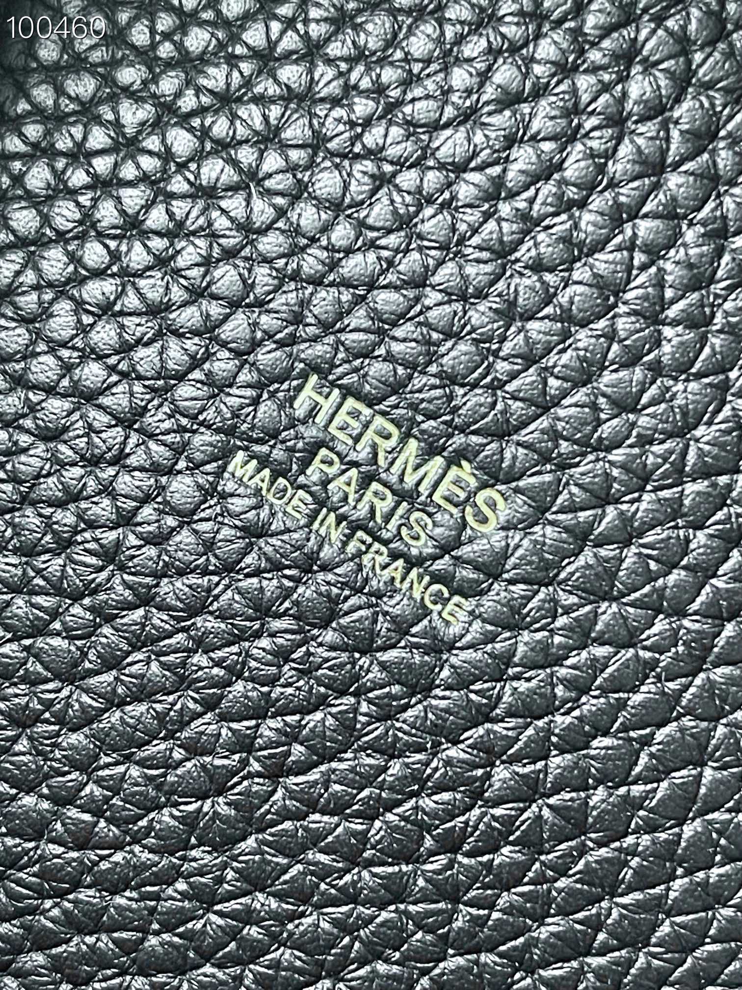 Bolso tipo cubo de cuero de 22 cm