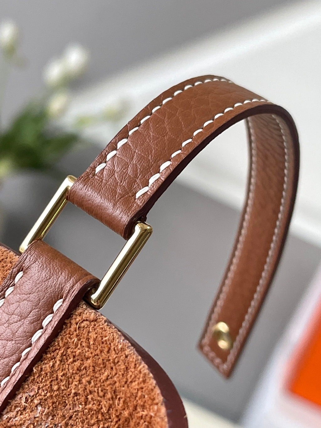 22 cm Leather Bucket Bag