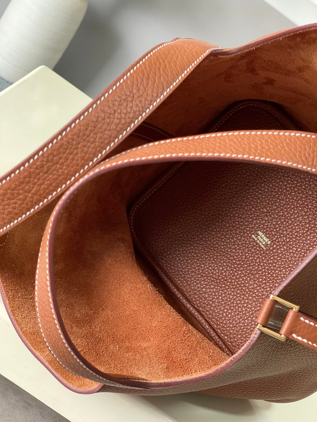 22 cm Leather Bucket Bag