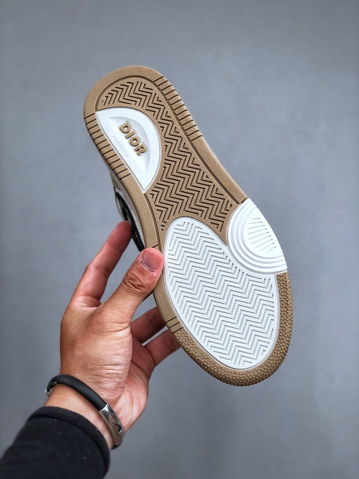 Vom B57 inspirierte Low-Top-Sneaker