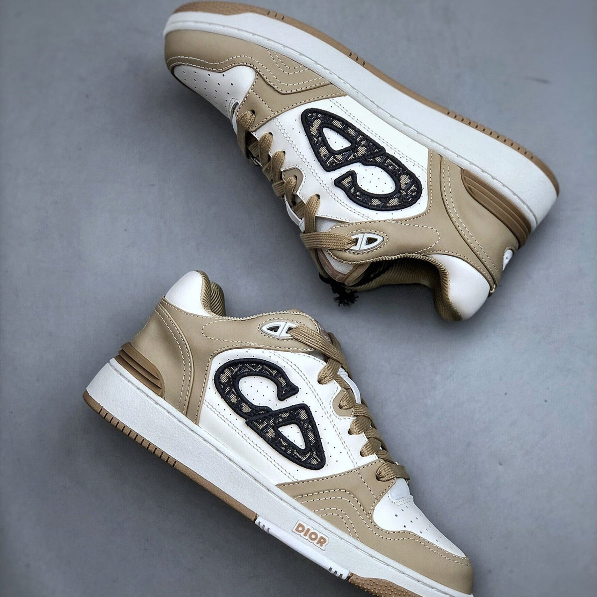 Vom B57 inspirierte Low-Top-Sneaker