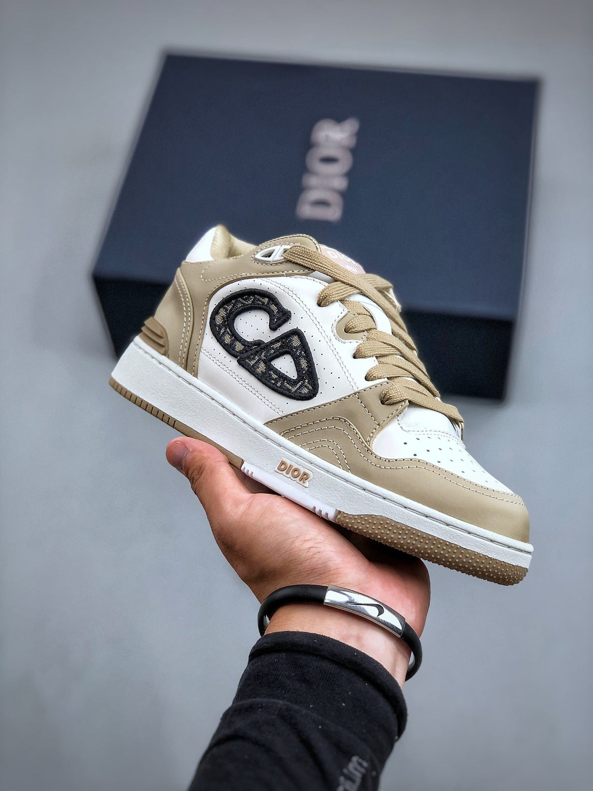 Vom B57 inspirierte Low-Top-Sneaker