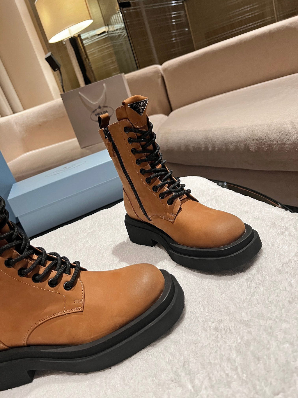 Botas triangulares para mujer