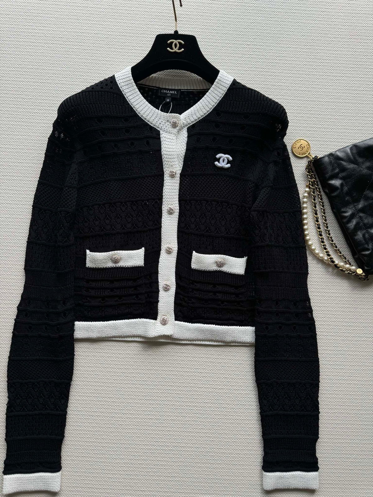 Cardigan aus Kontraststrick