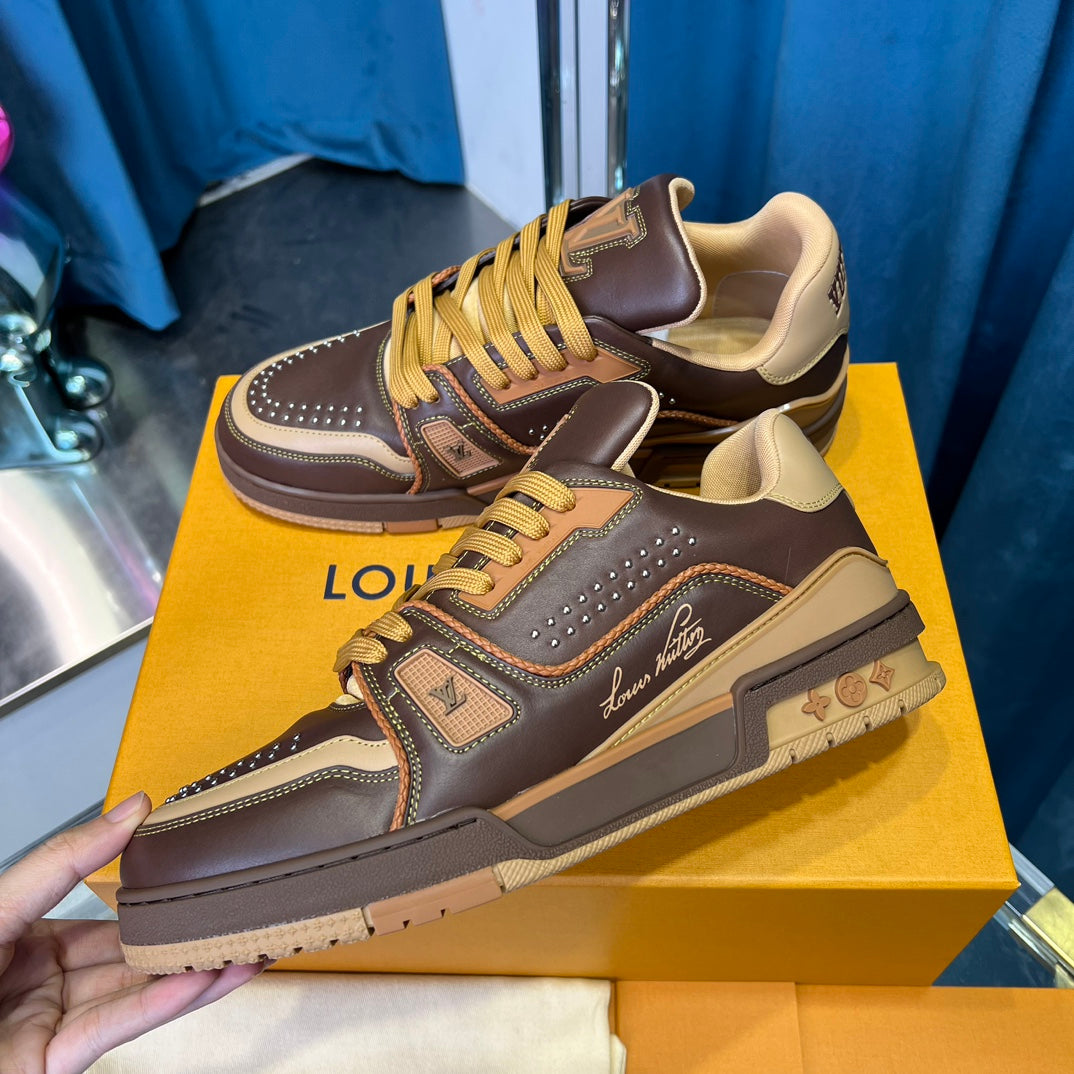 Matching premium leather sneakers
