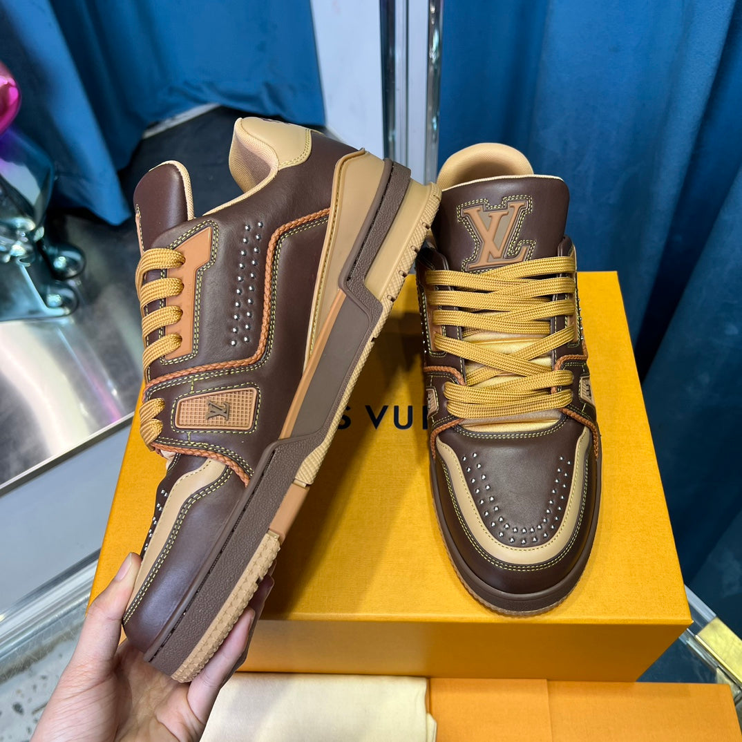 Matching premium leather sneakers