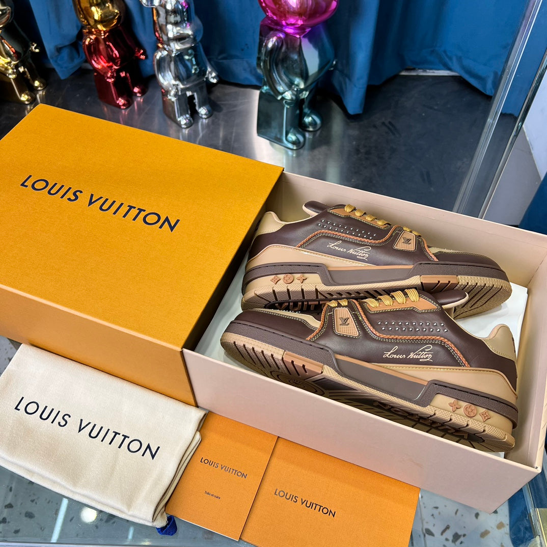 Matching premium leather sneakers