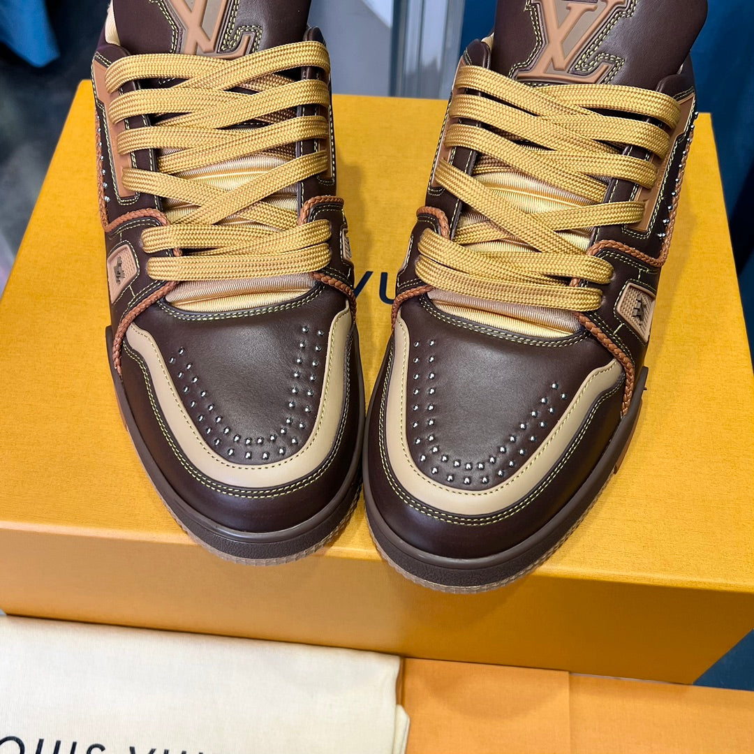Matching premium leather sneakers