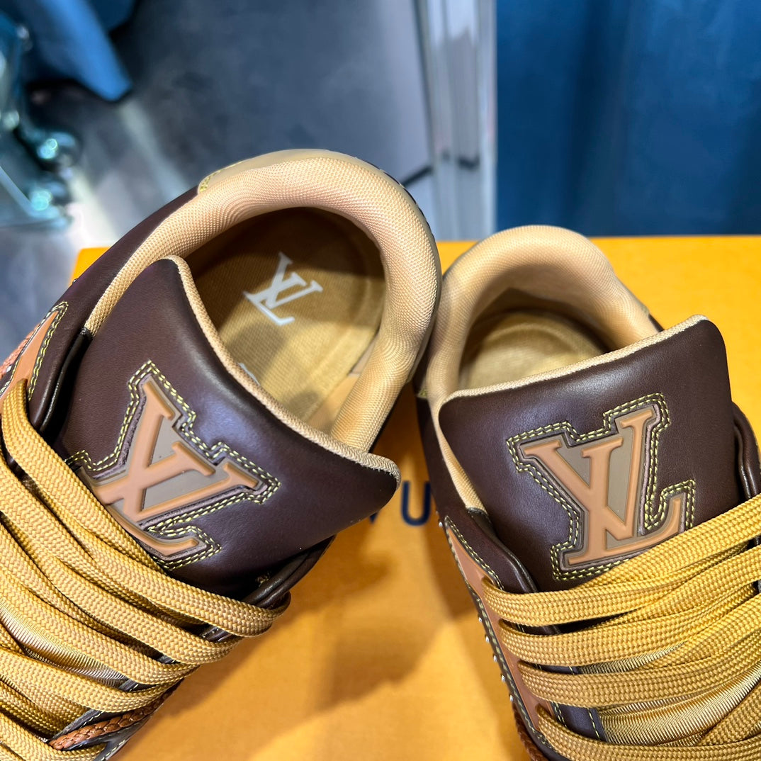 Matching premium leather sneakers