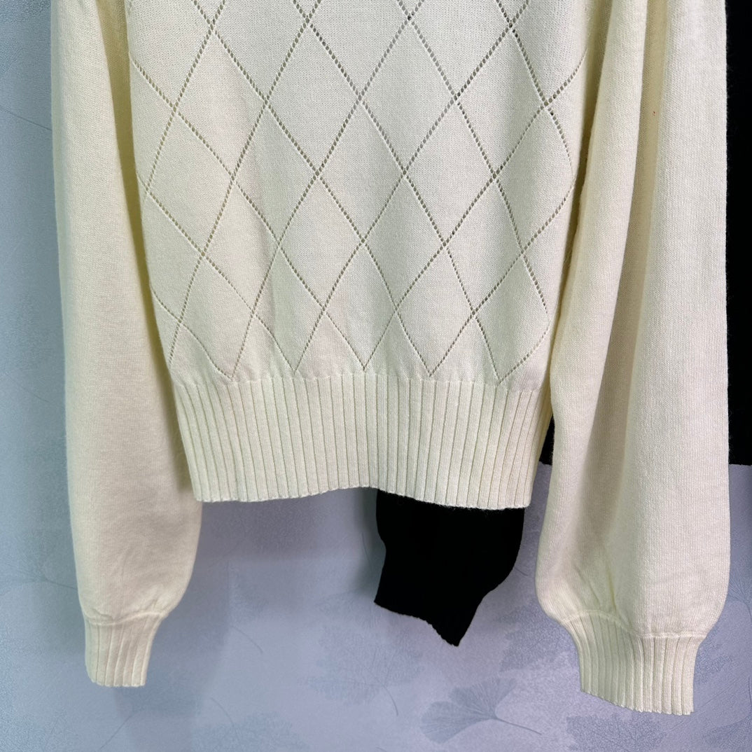 Retro-Stricktop mit Kontrastdetails
