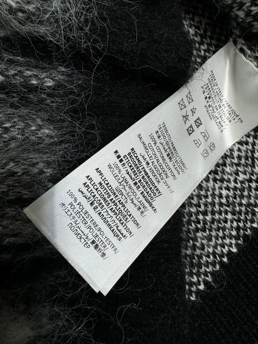 Strickjacke mit Monogramm
