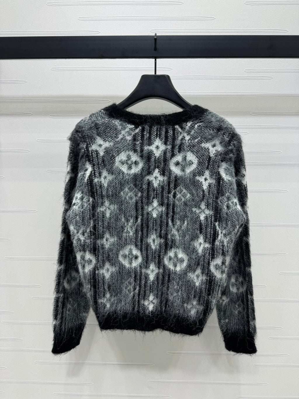 Strickjacke mit Monogramm