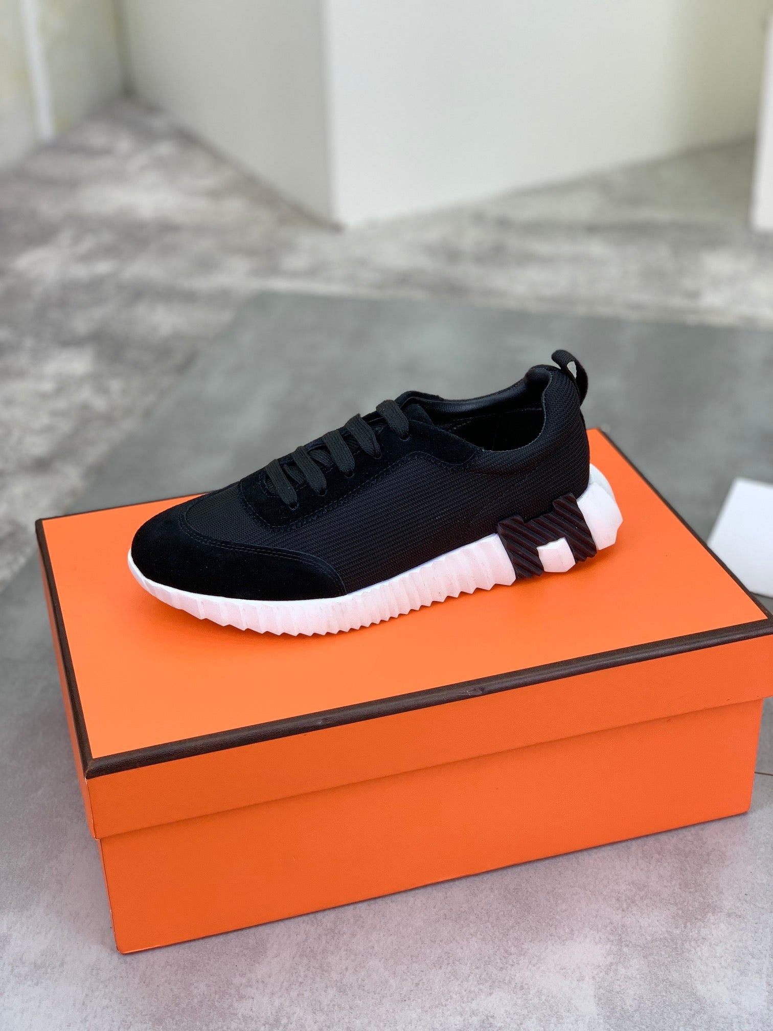 Zapatillas de cuero a rayas H
